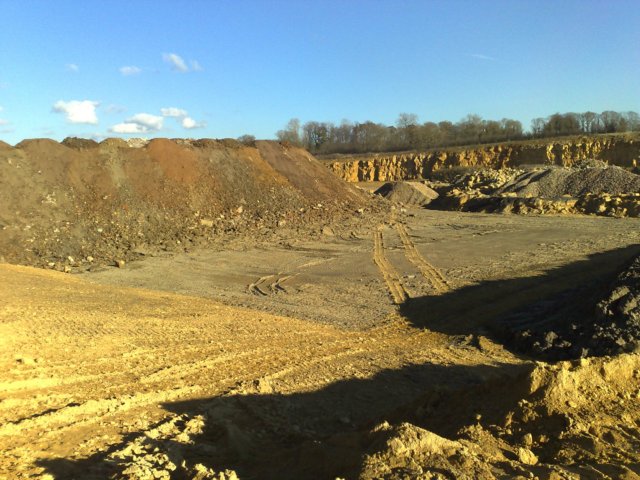 collywestonquarry15110746.jpg