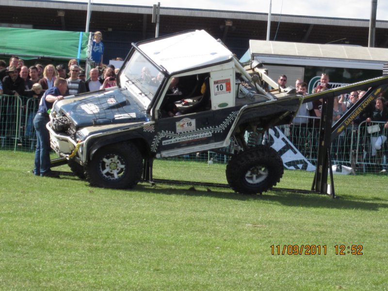 twist_off_lro_peterborough_2011_xtremelandyco24.jpg