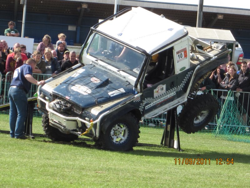 twist_off_lro_peterborough_2011_xtremelandyco27.jpg