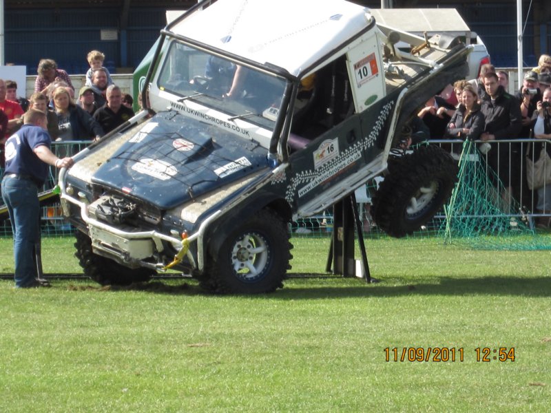 twist_off_lro_peterborough_2011_xtremelandyco28.jpg