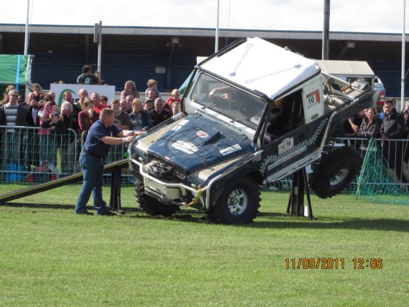 twist_off_lro_peterborough_2011_xtremelandyco30.jpg