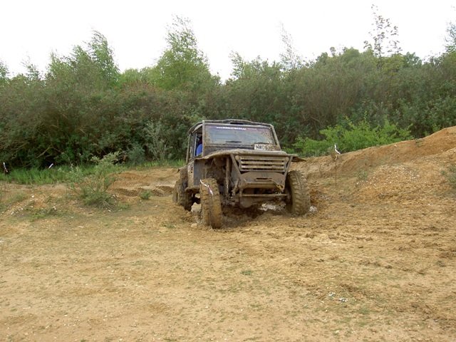 challenger4x4030509round2slindon01.jpg