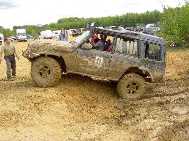 challenger4x4030509round2slindon16.jpg