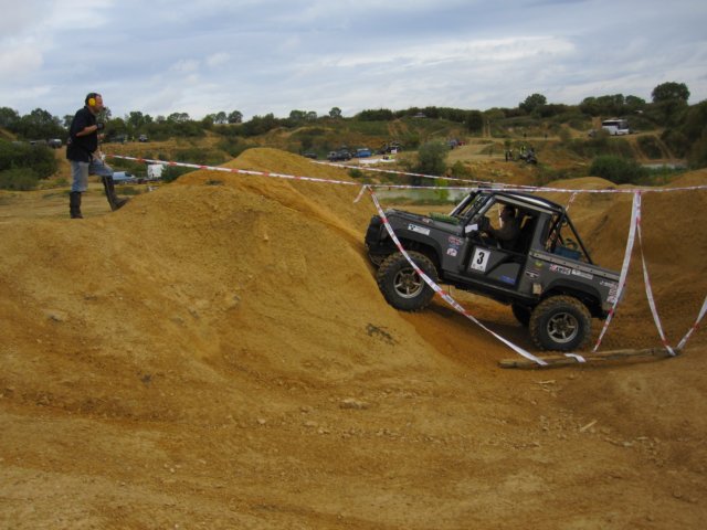 xtremelandycoukch4x4round519092010tixover52.jpg
