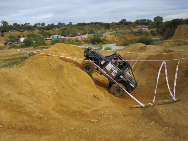 xtremelandycoukch4x4round519092010tixover60.jpg